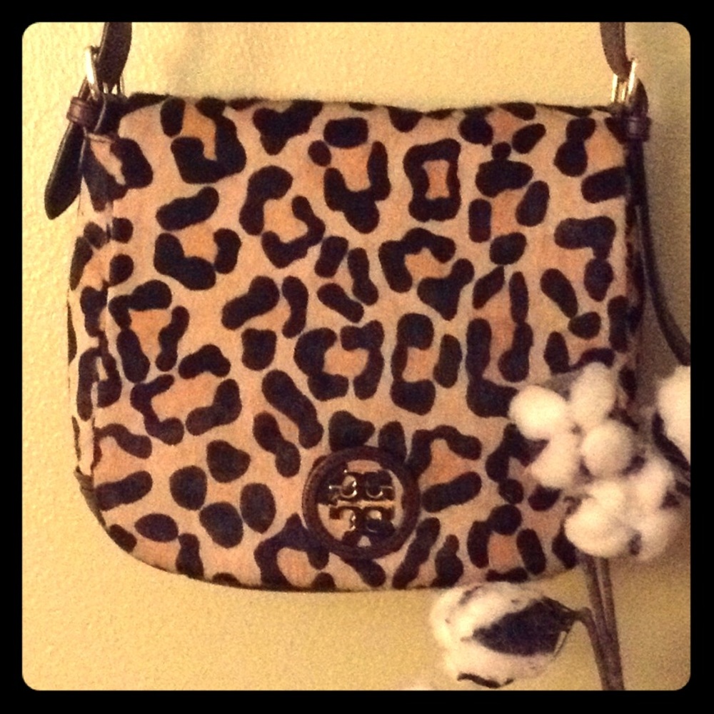 *Free Gift* Tory Burch Leopard Calf Hair Saddlebag